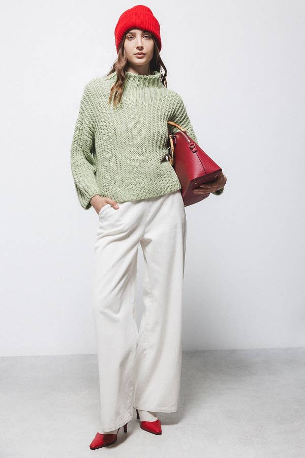 Maglione a trecce con collo alto