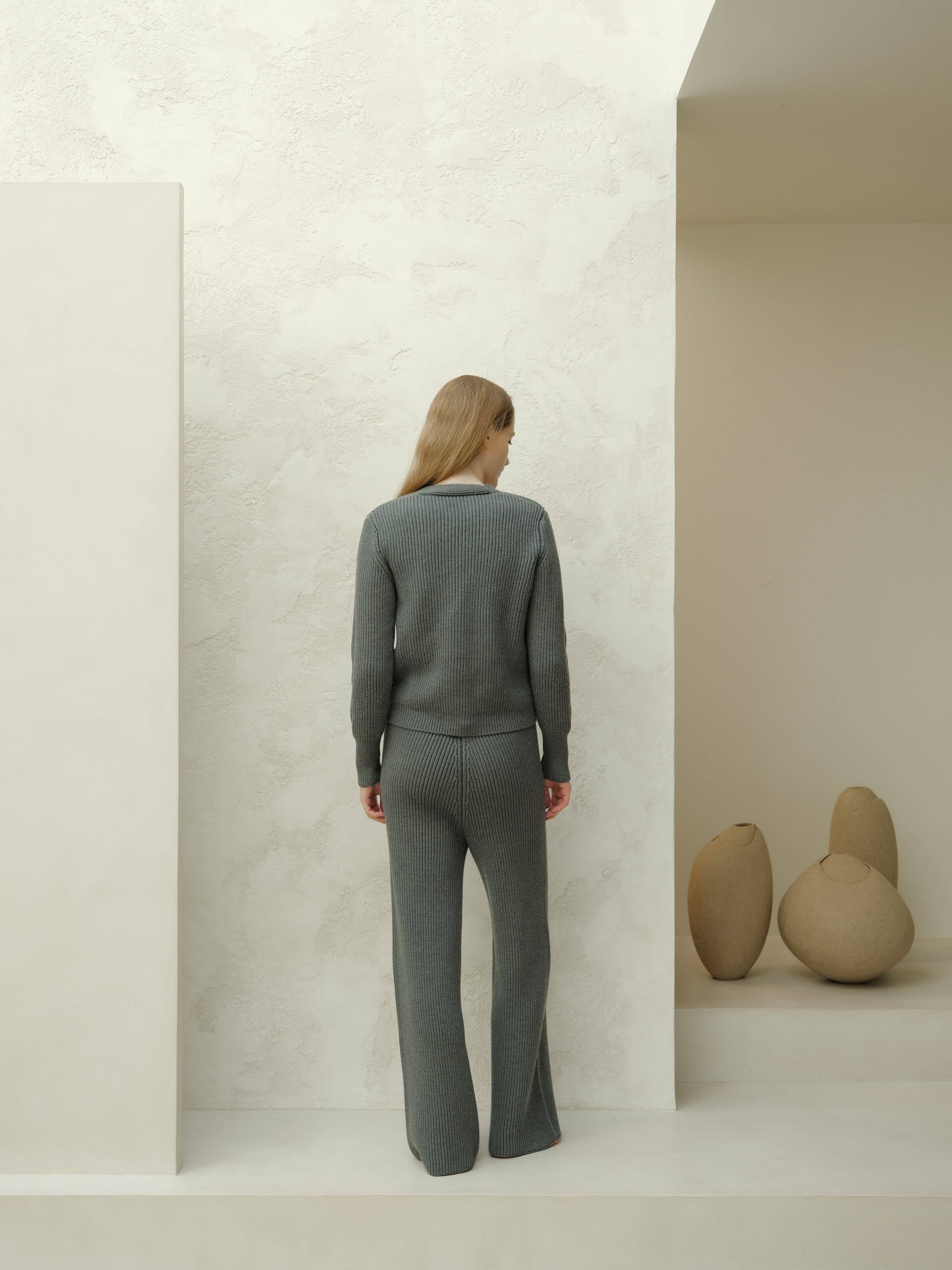 Cardigan in lana merino extrafine a coste