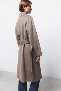 Cappotto doppiopetto con cintura