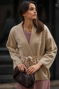 Cardigan beige con cintura