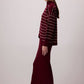 Set maglione a righe e abito midi a coste bordeaux