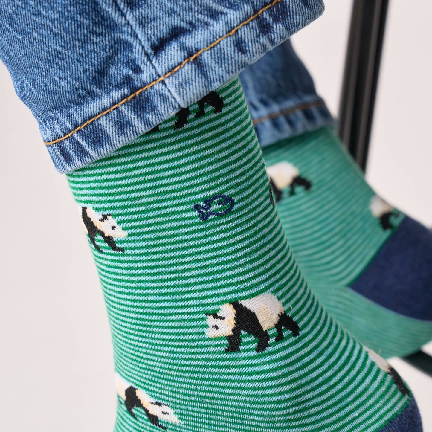 Calzini in cotone pettinato con panda a righe