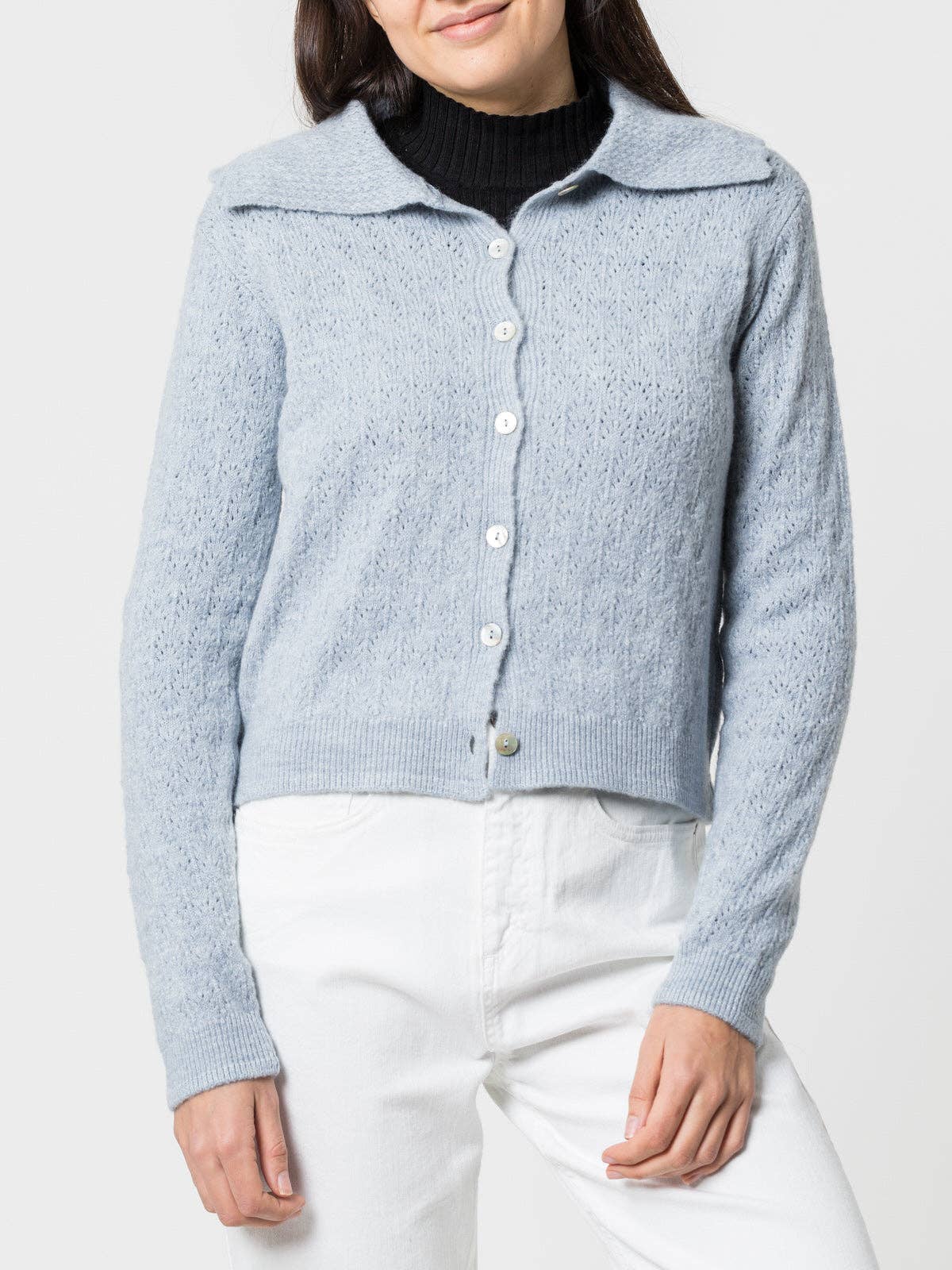 Cardigan in maglia con collo lungo e bottoni
