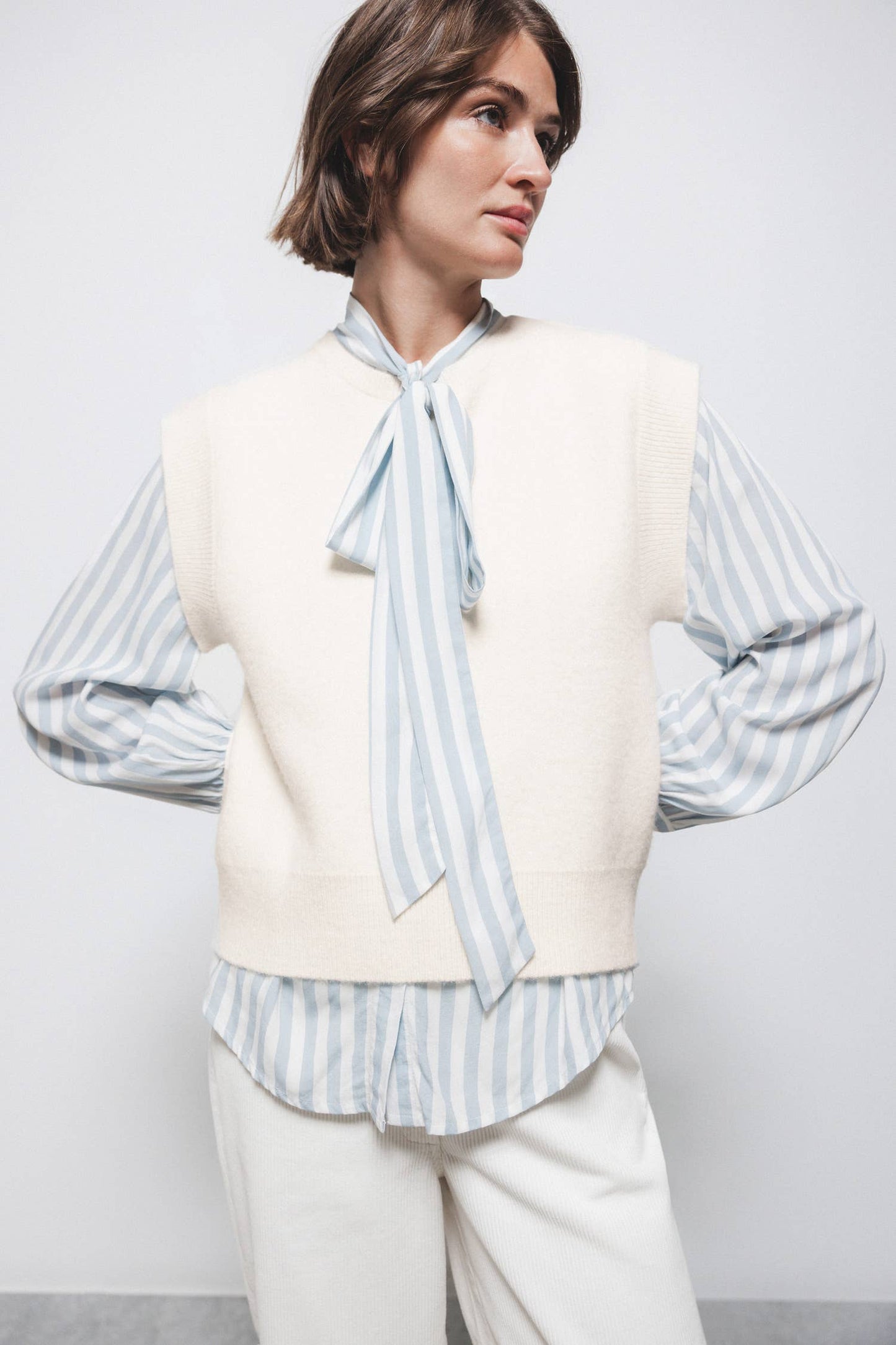 Gilet in maglia rasata girocollo