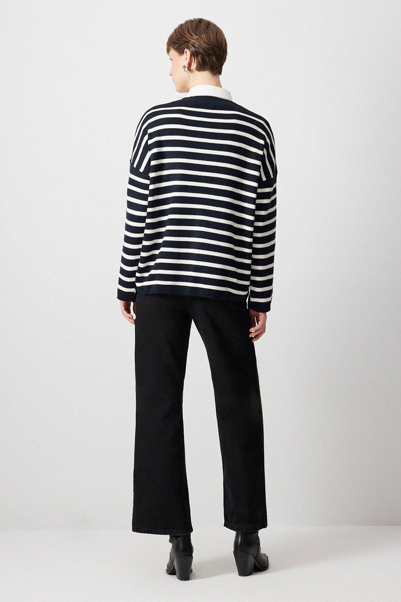 Maglione oversize a righe blu navy