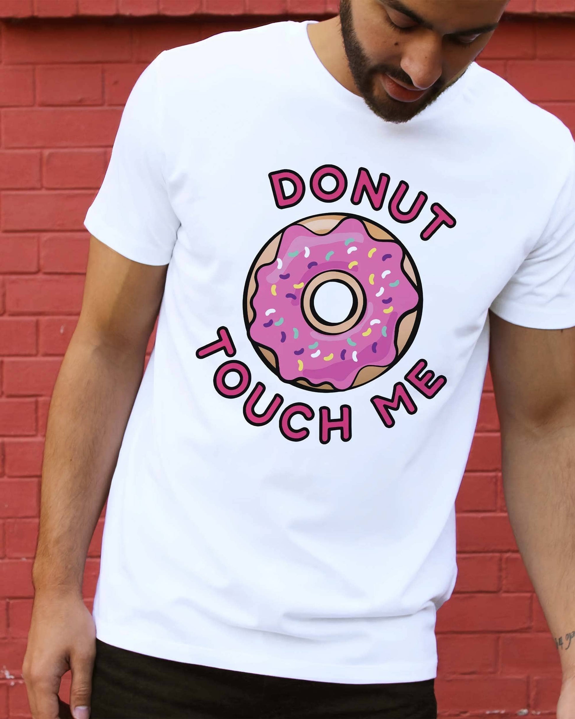 T-shirt unisex bianca “Donut Touch Me” in cotone biologico