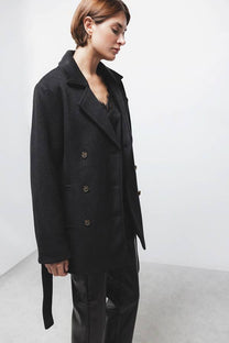 Cappotto doppiopetto con cintura