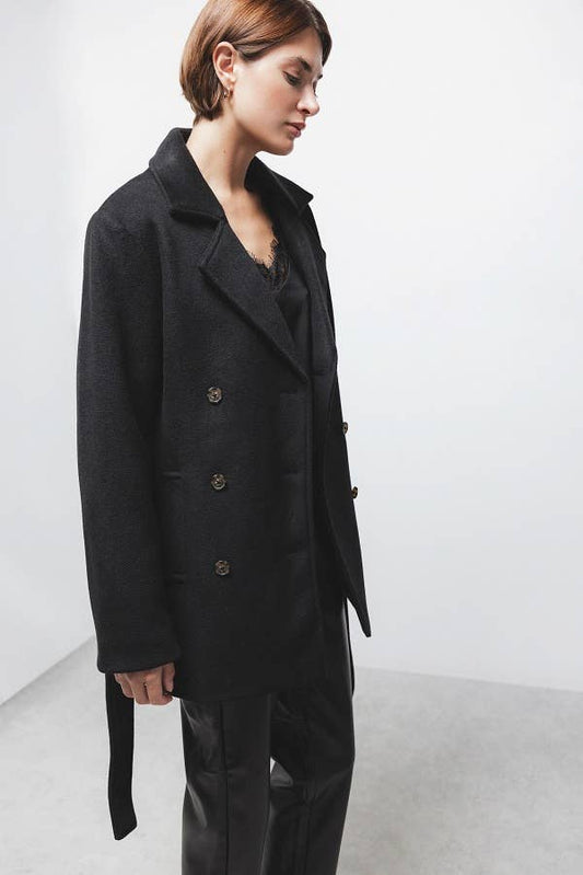 Cappotto doppiopetto con cintura