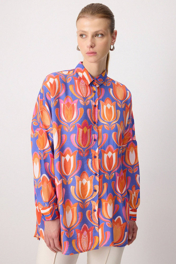 Camicia oversize in modal a motivo