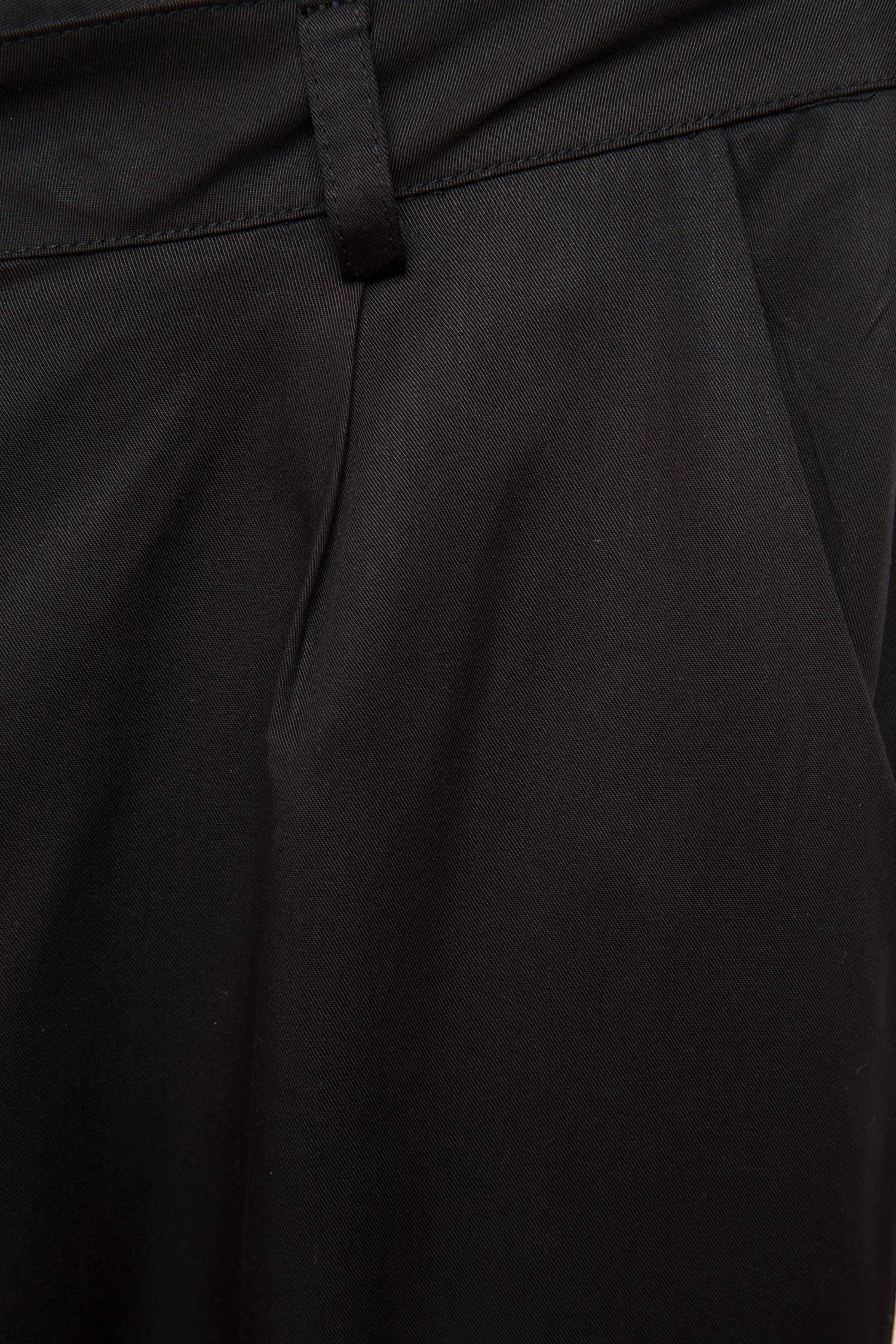 Pantaloni a pieghe dritti in lyocell