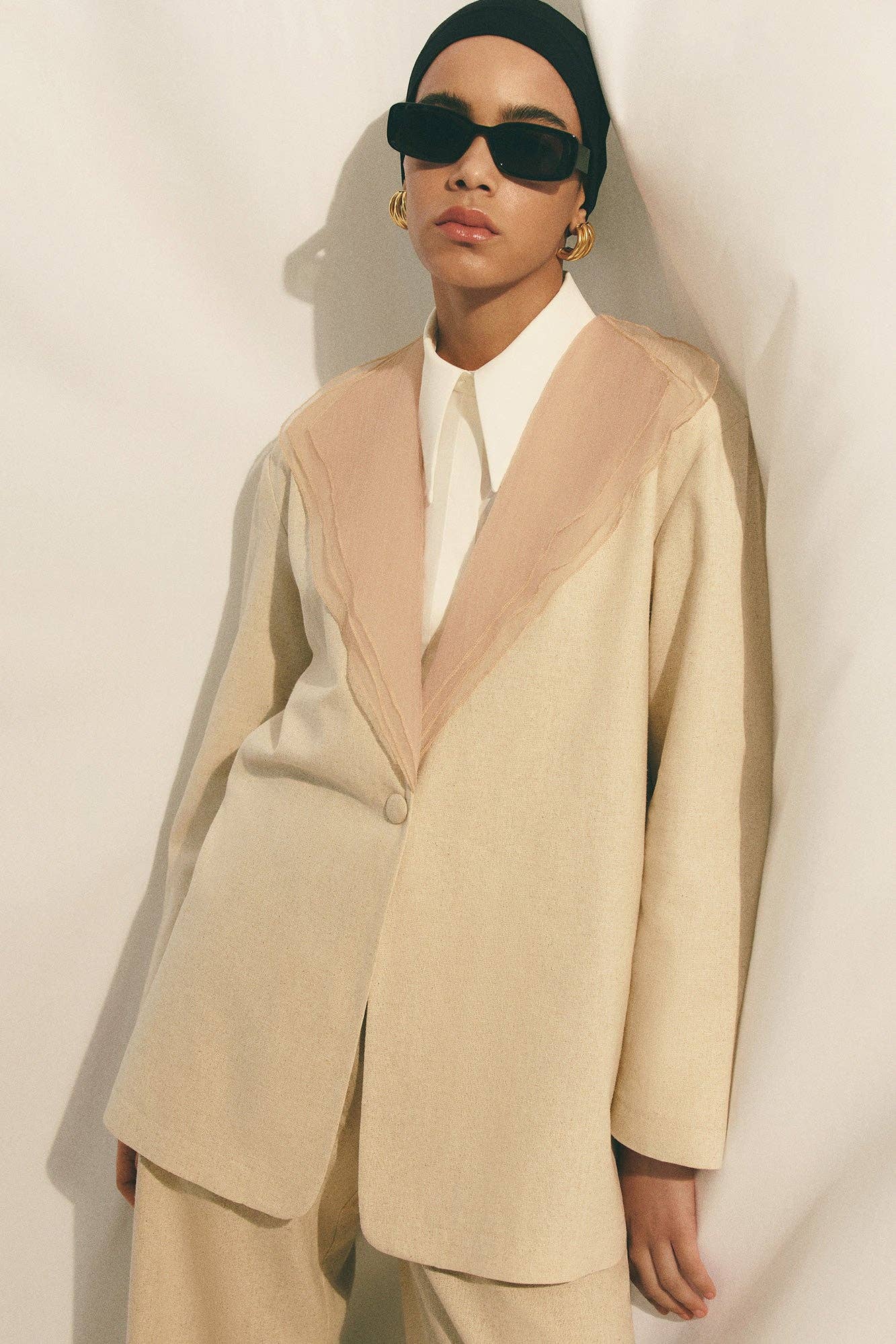 Giacca in lino con colletto in organza