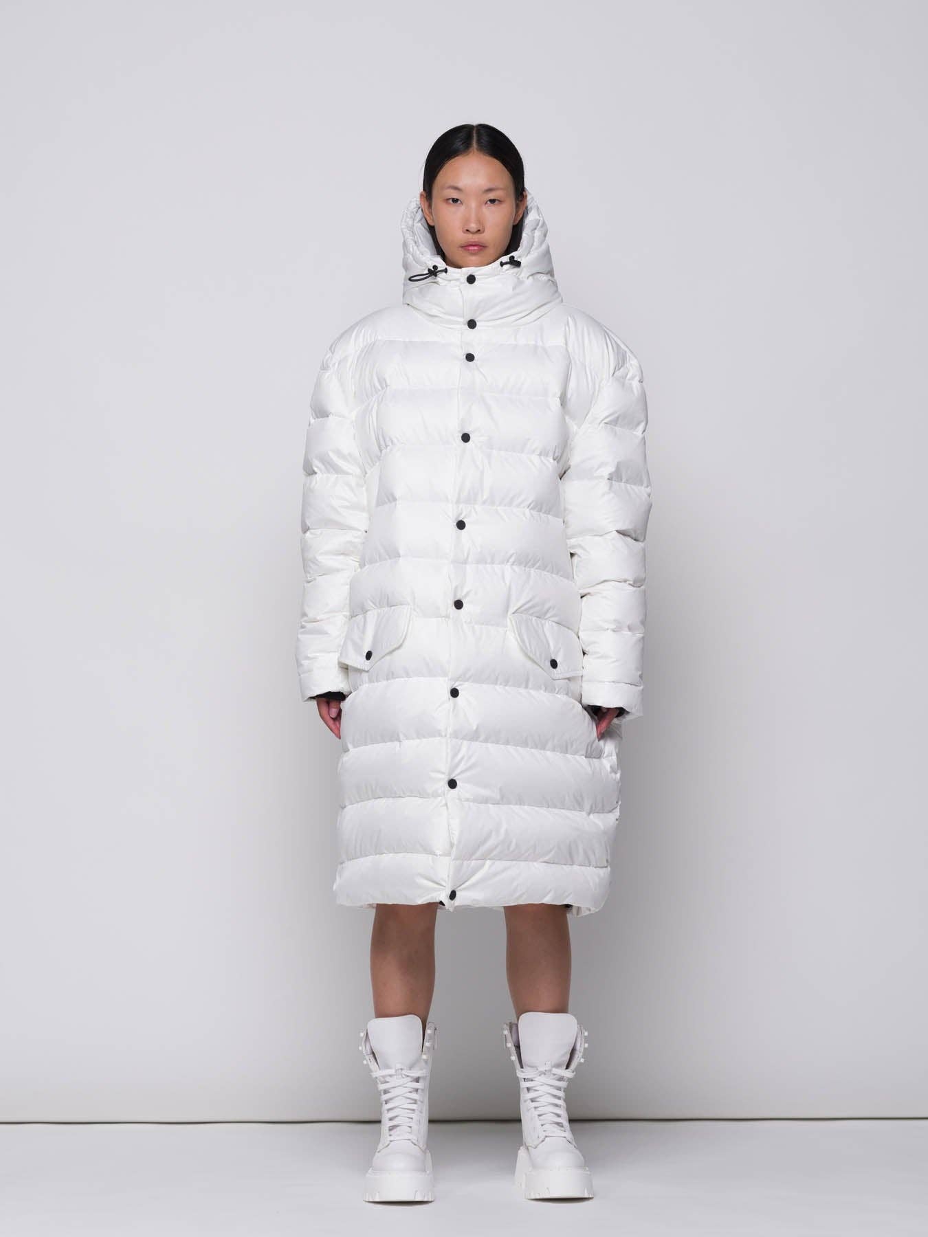 Parka imbottito lungo con cappuccio removibile