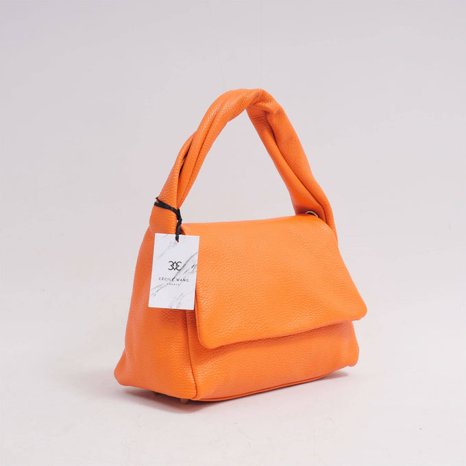 Borsa a spalla in pelle con patta