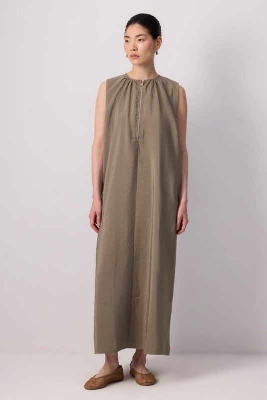 Abito lungo in raso con zip frontale