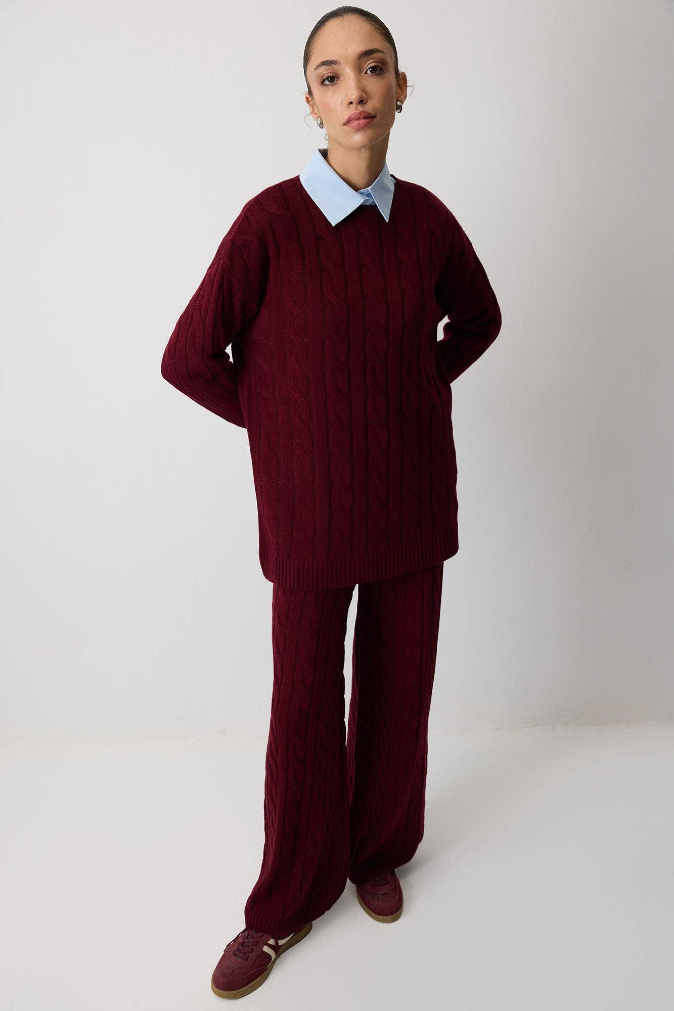 Set in maglia a trecce bordeaux