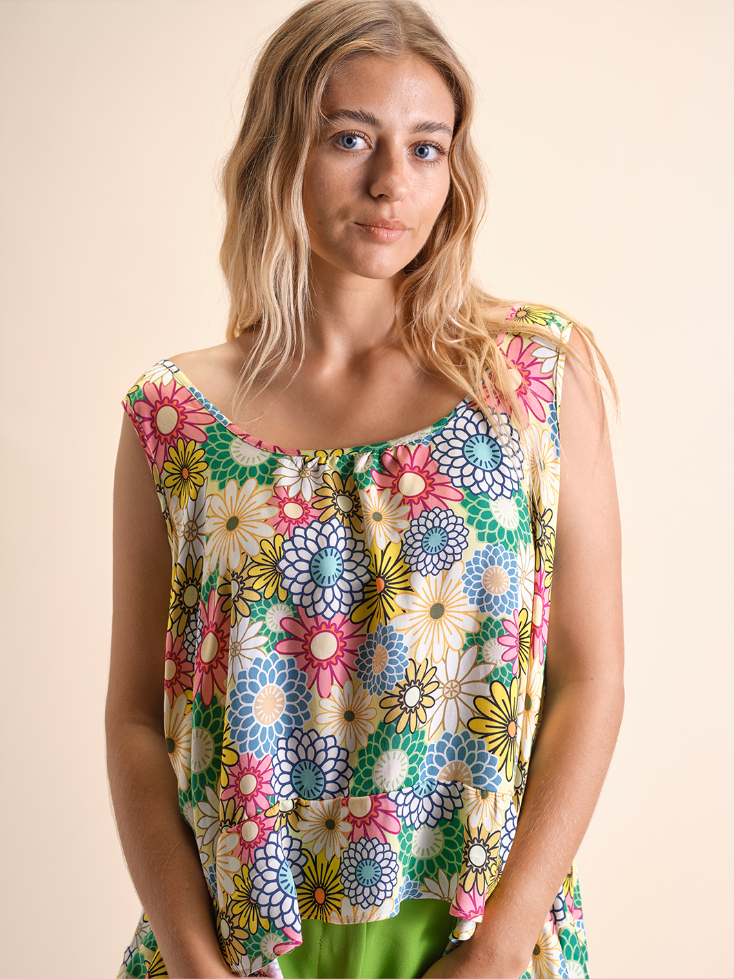 Top floreale in viscosa