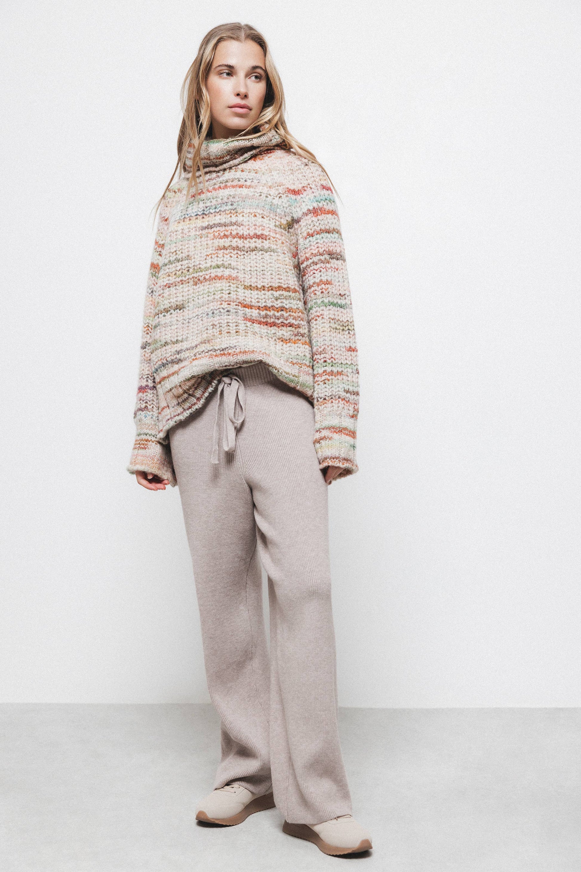 Pantaloni in maglia liscia a vita alta con coulisse