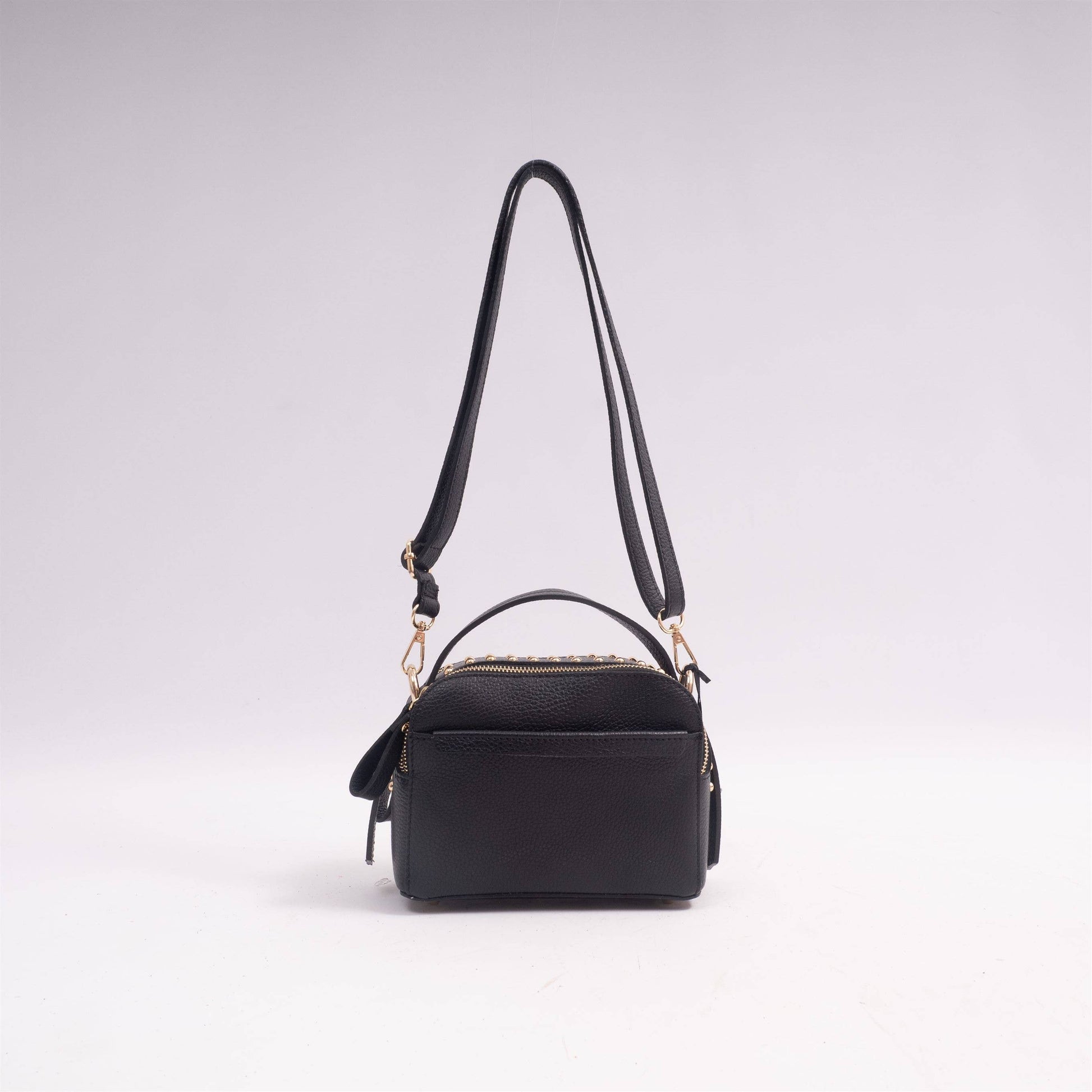 Borsa a tracolla in pelle granulata con borchie