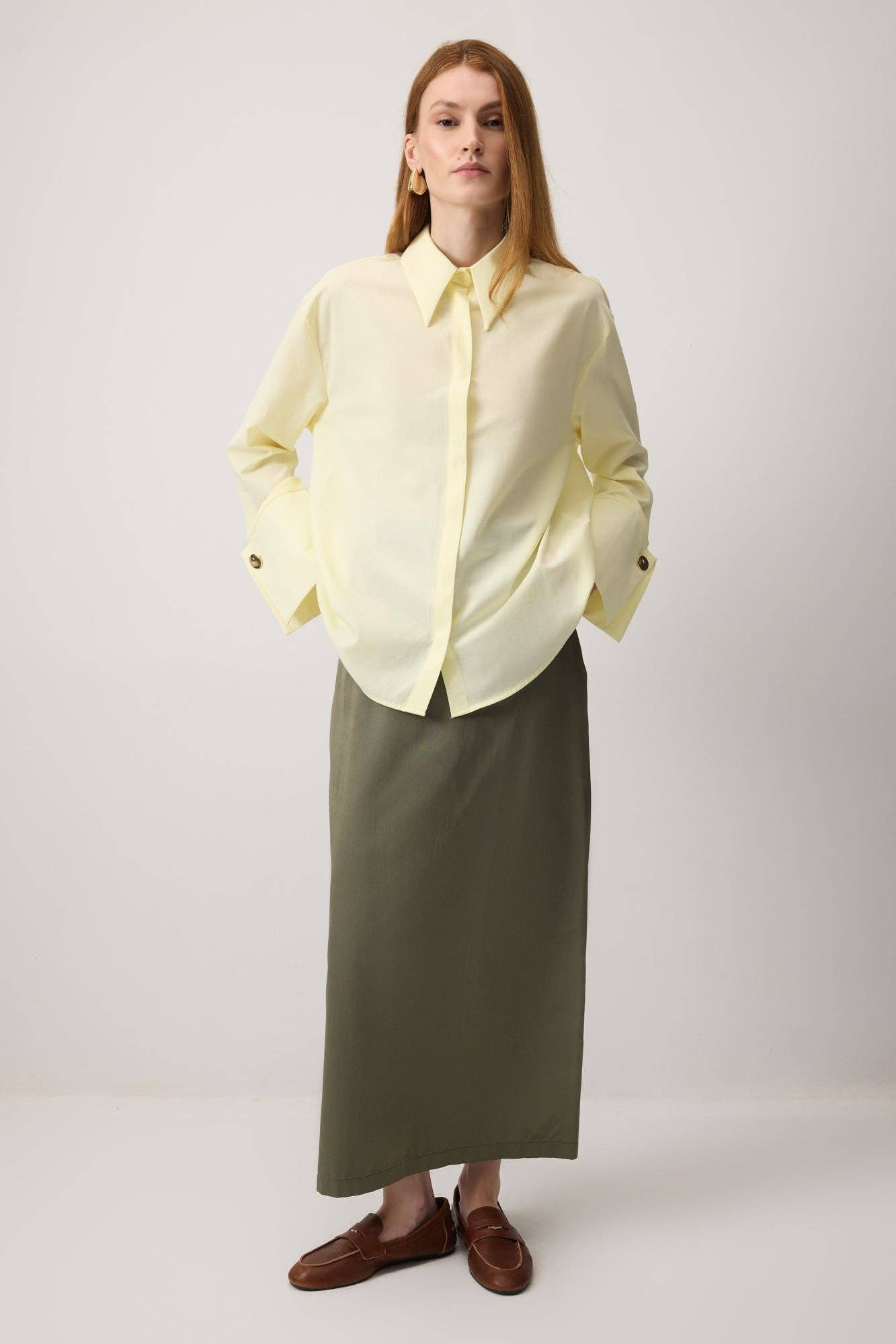 Camicia corta in popeline con polsini larghi