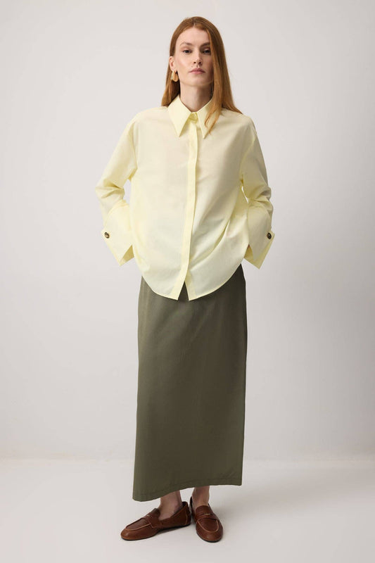 Camicia corta in popeline con polsini larghi