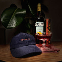 Cappello dad hat in velluto a coste ricamato Negroni