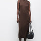 Abito midi con dettagli metallici e cut-out