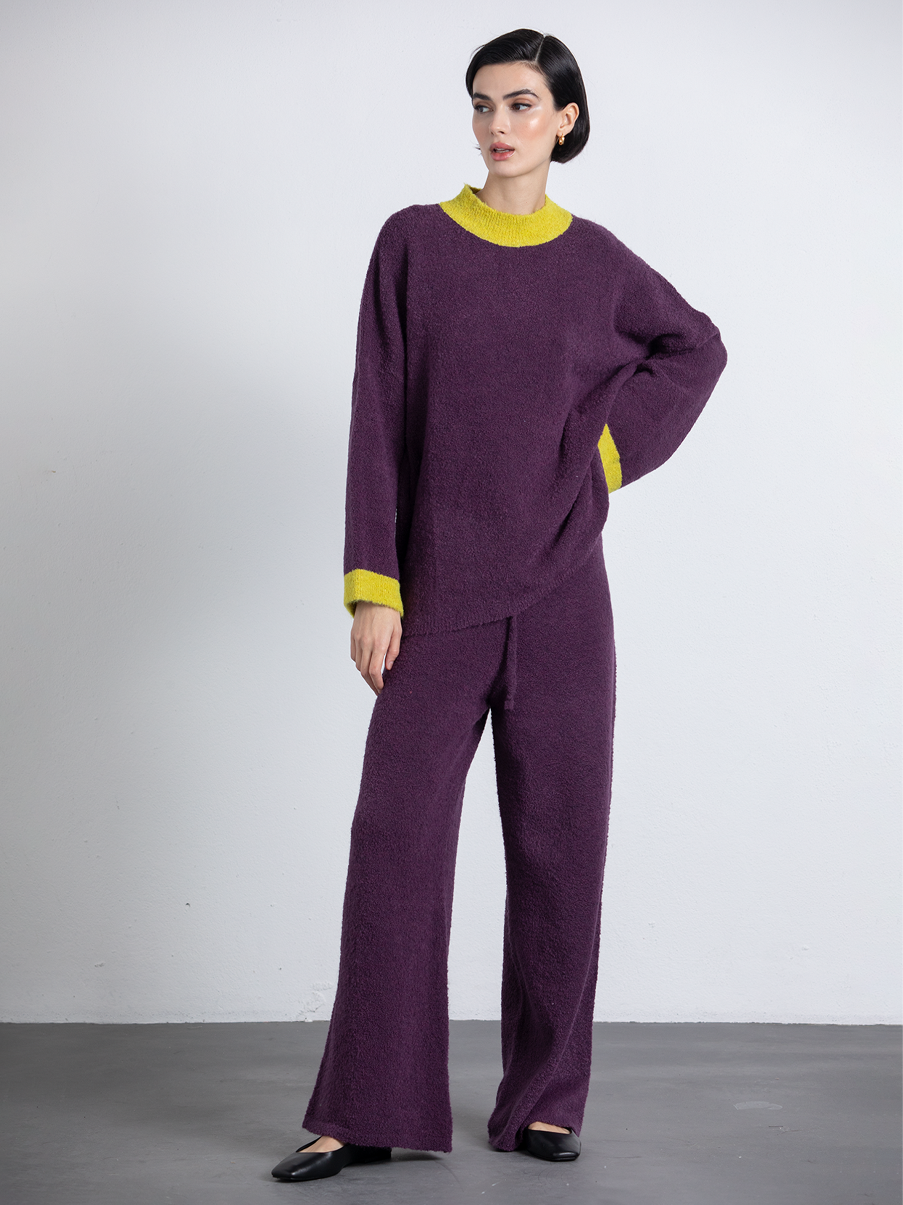 Pantaloni in maglia viola con coulisse