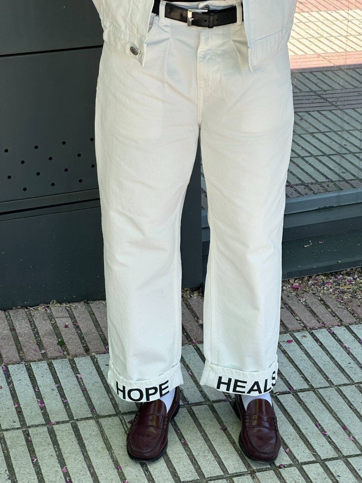 Pantaloni denim a pieghe Hope Heals