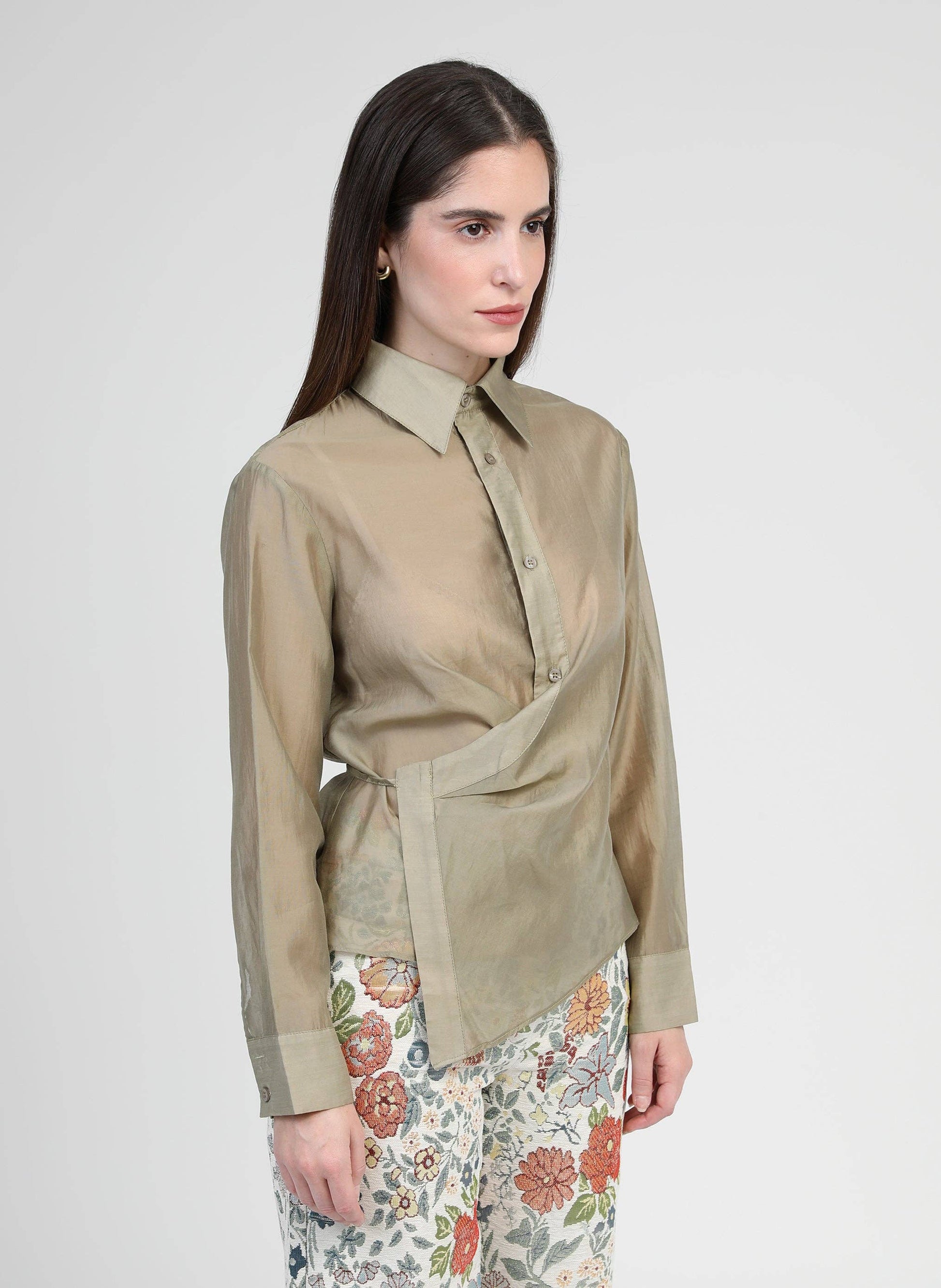 Camicia beige Aima con nodo laterale