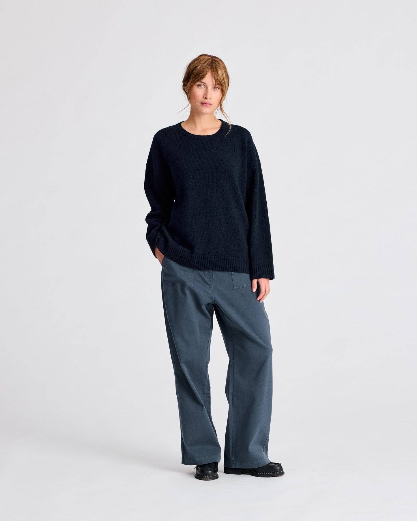 Maglione Emely in lana d’agnello biologica GOTS blu notte