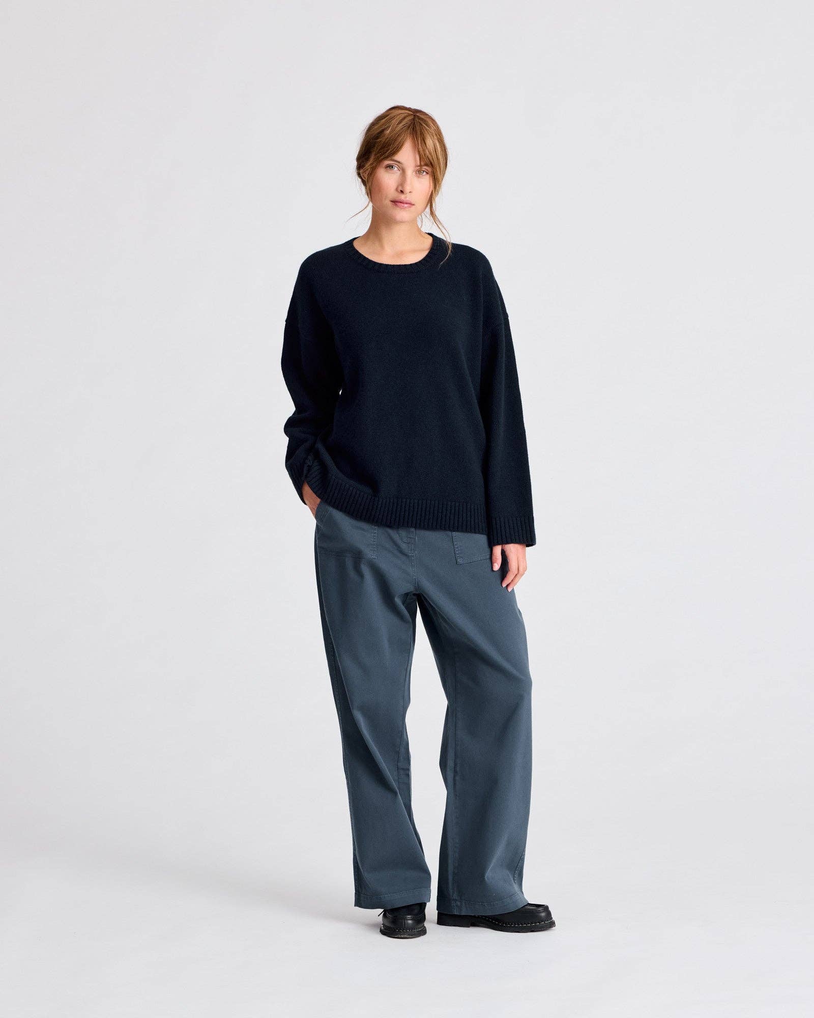 Maglione Emely in lana d’agnello biologica GOTS blu notte