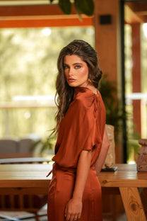 Blusa in raso di viscosa con drappeggio