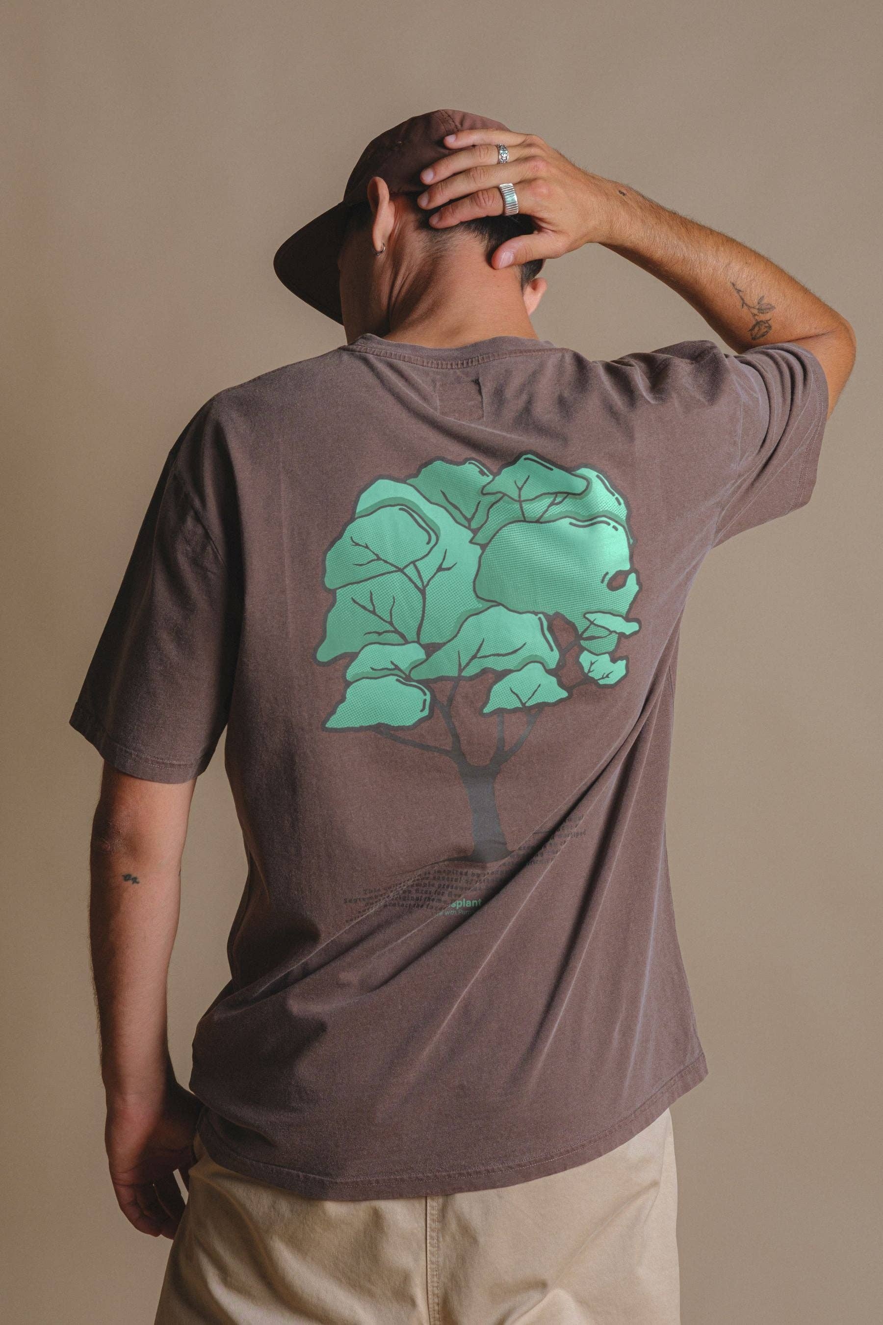 T-shirt Uomo Pigmentata Castagna con Stampa Albero
