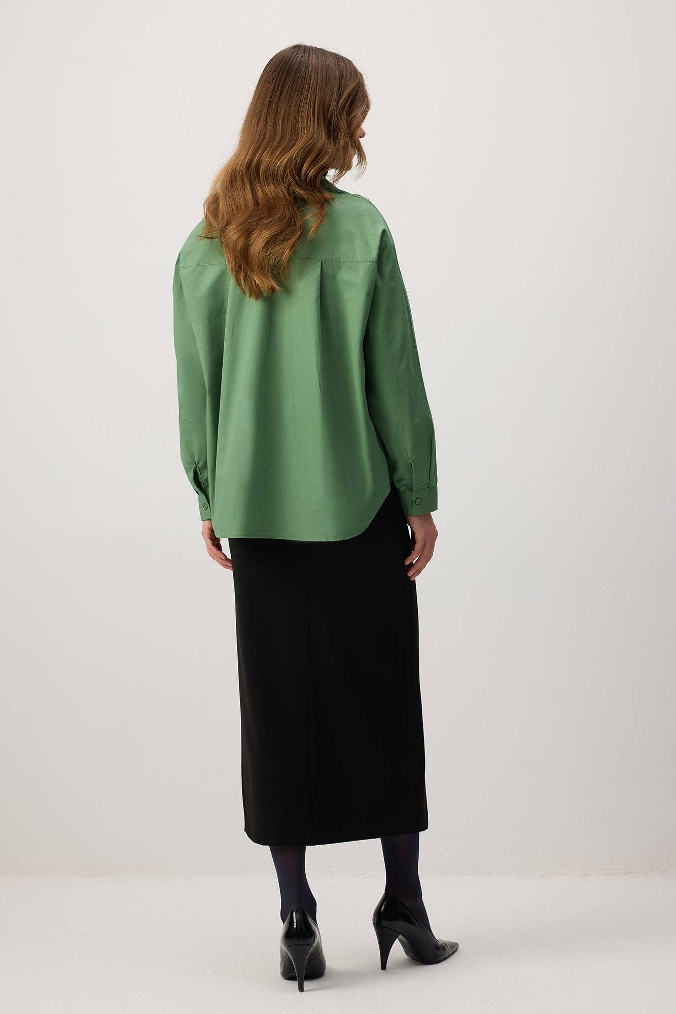 Camicia oversize verde con maxi tasca