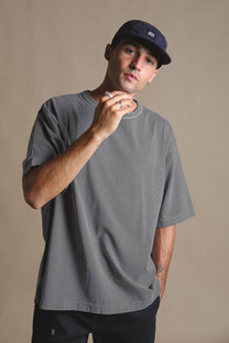 T-shirt oversize pesante tinta a pigmento color peltro