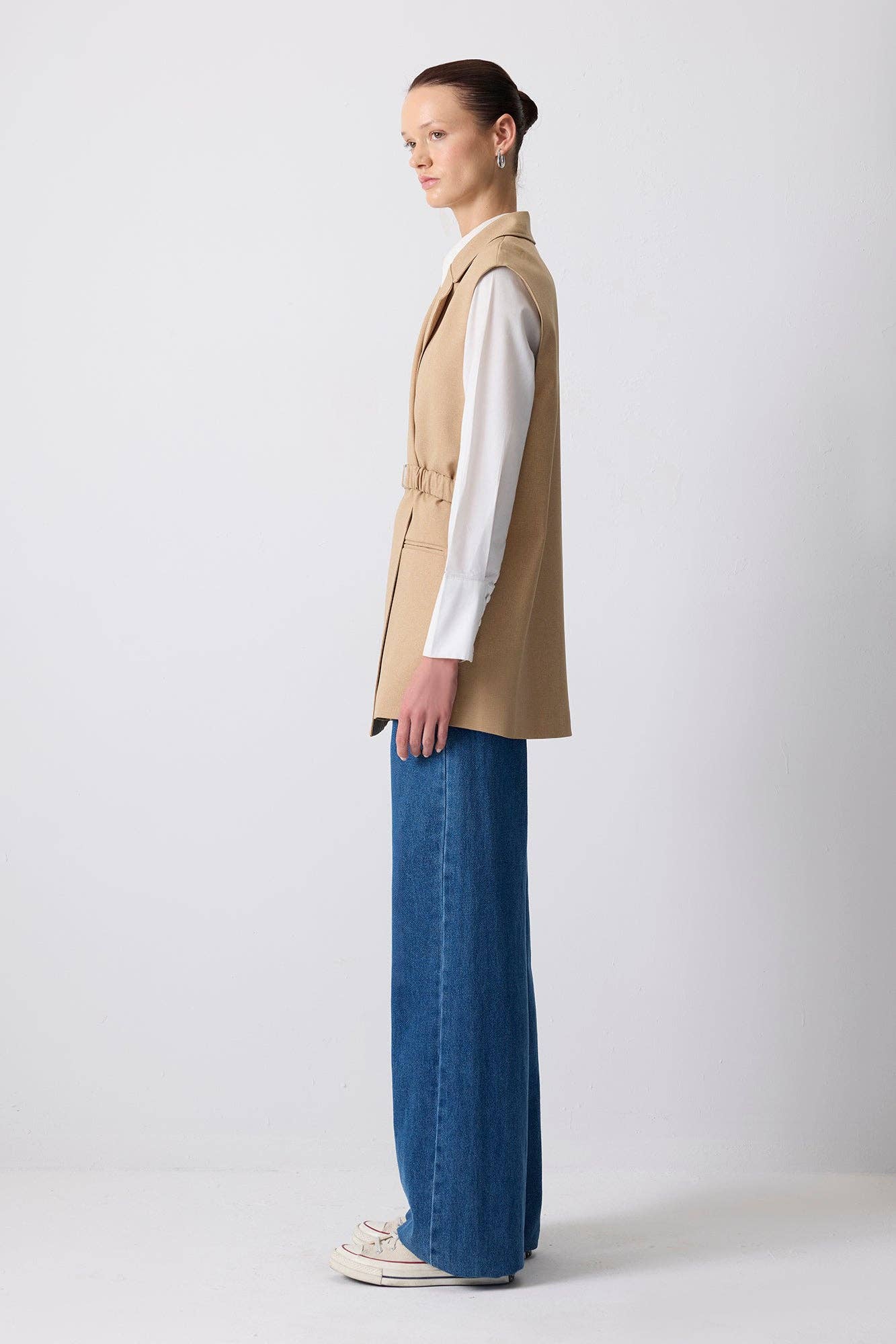 Gilet doppiopetto beige con cintura