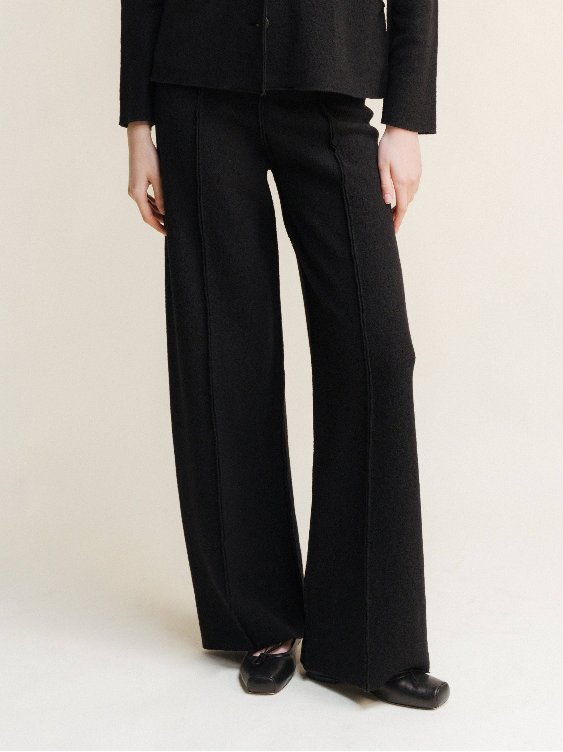 Pantaloni bootcut in lana merino