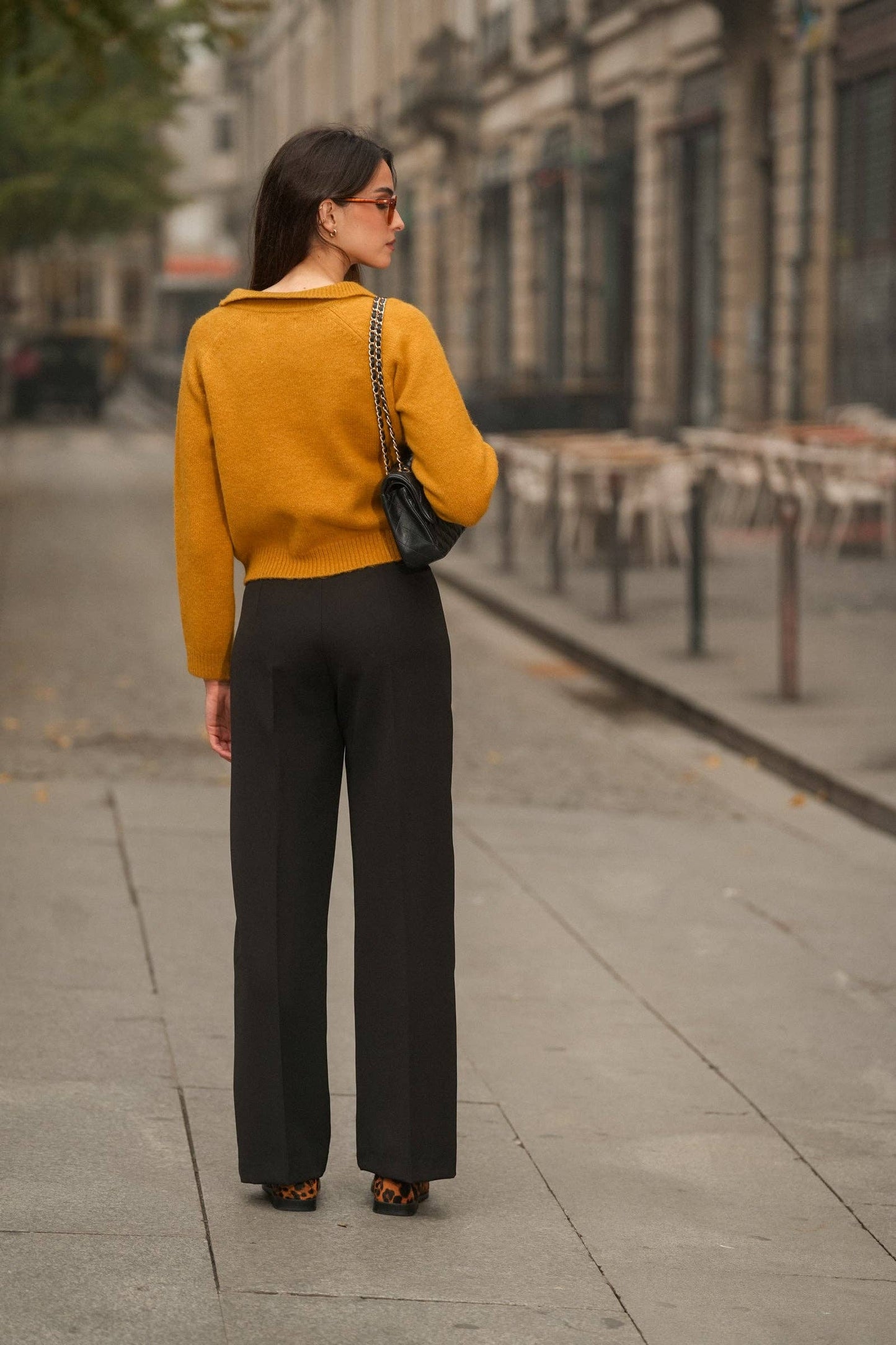 Pantaloni dritti neri elasticizzati