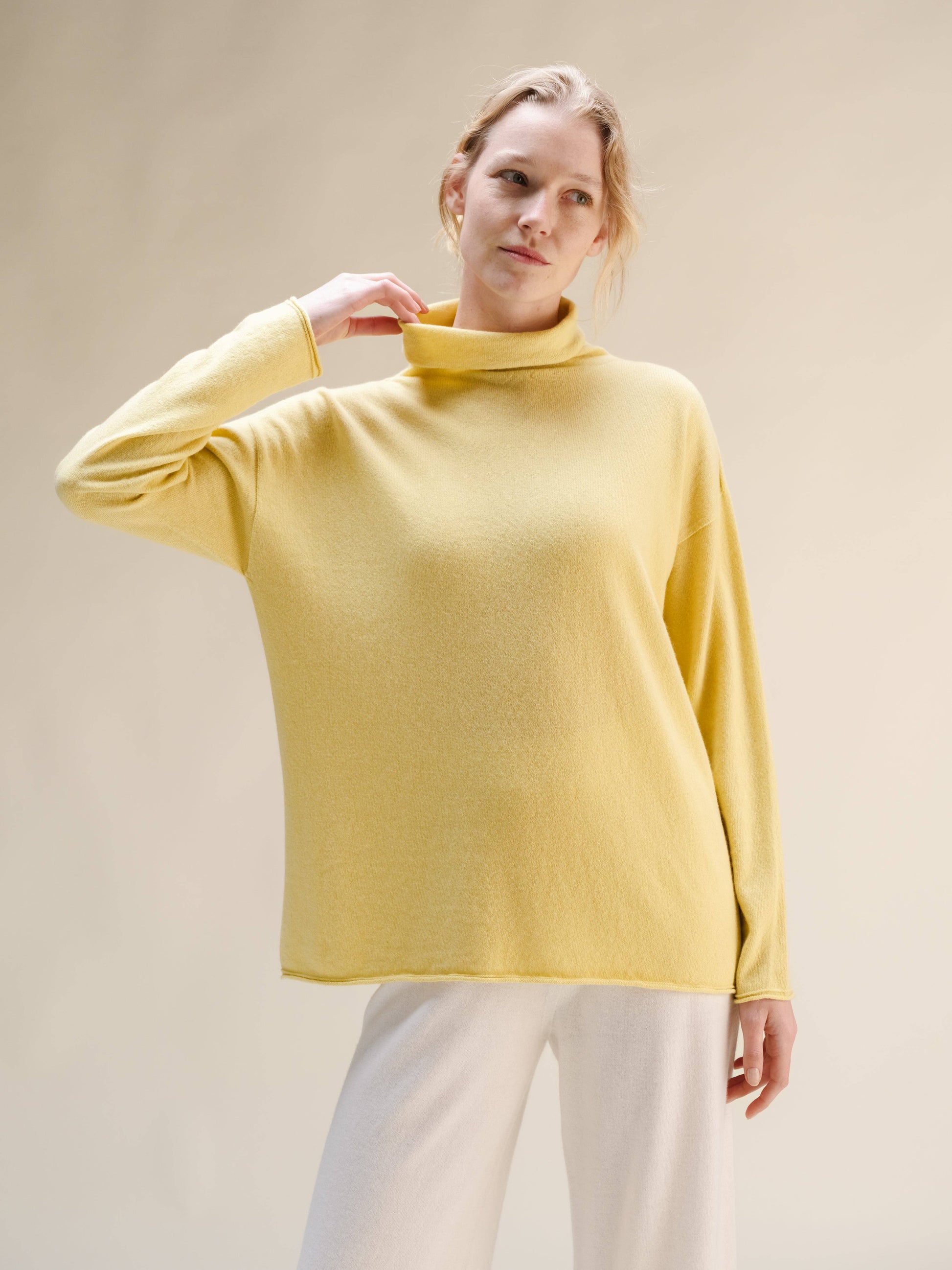 Maglione dolcevita relaxed in misto cashmere 3D knit
