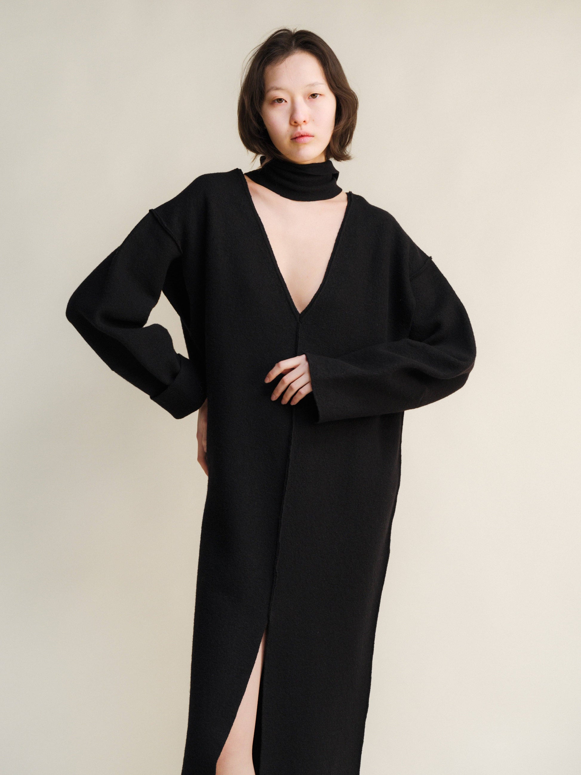 Abito reversibile in lana Merino con scollo a V