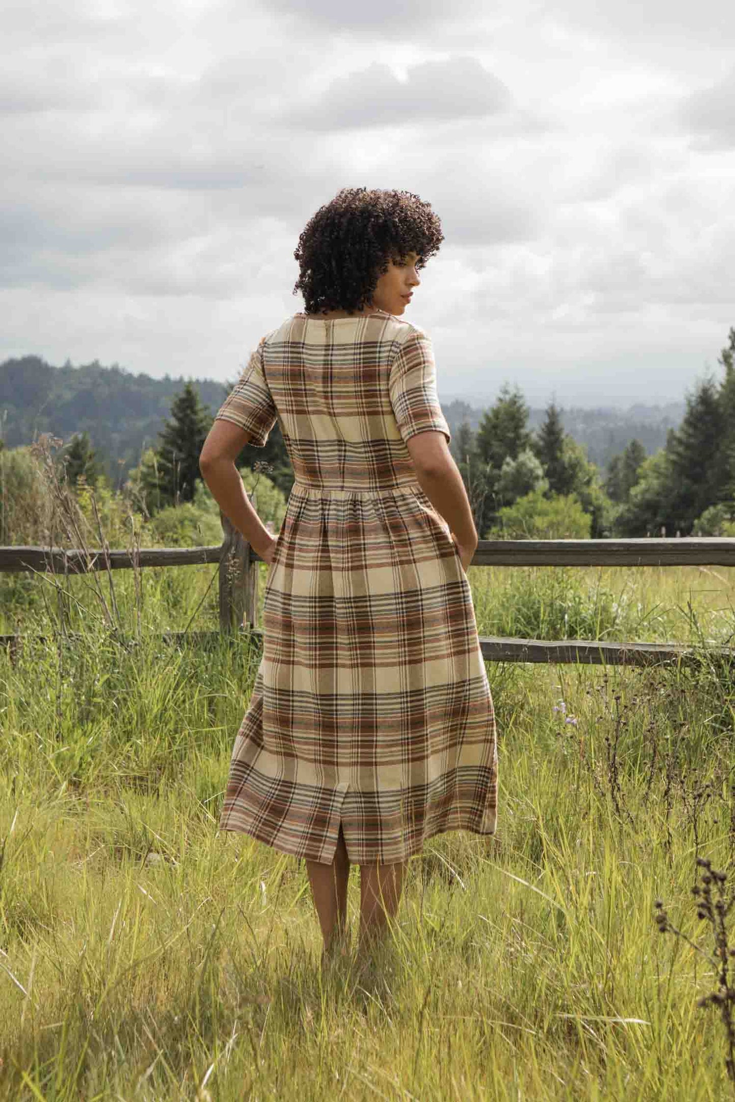 Abito midi Perry a quadri color latte