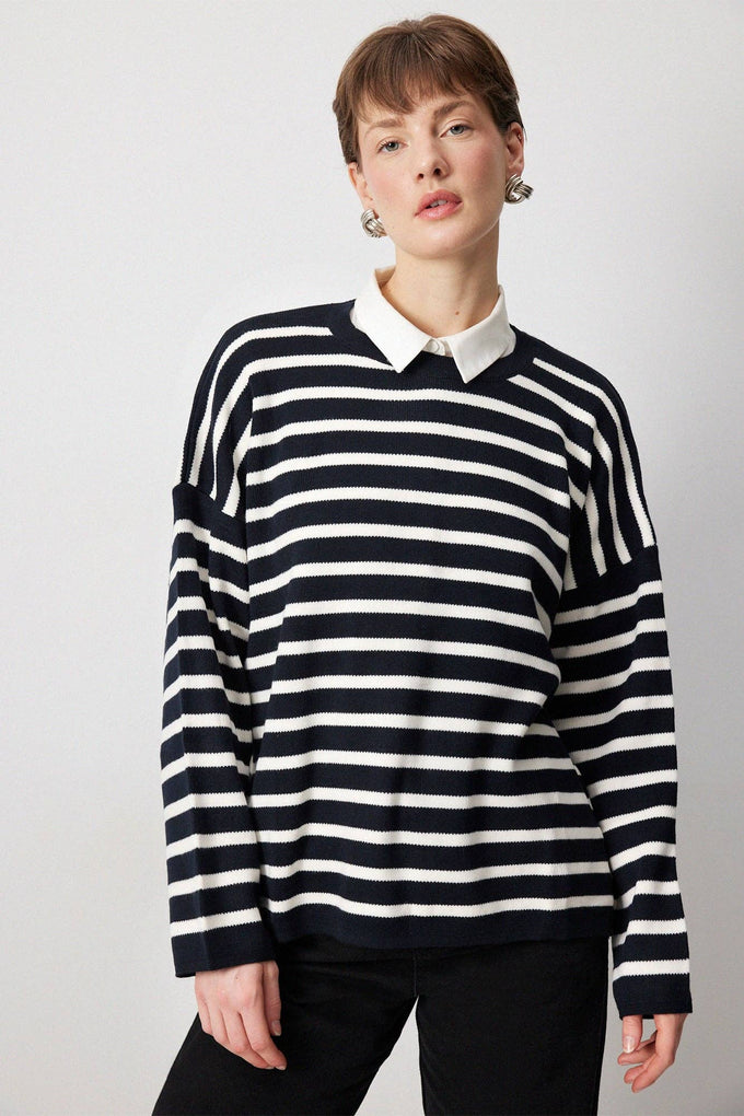 Maglione oversize a righe blu navy