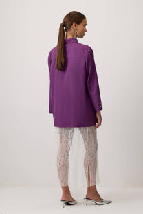 Camicia lunga viola con colletto gioiello