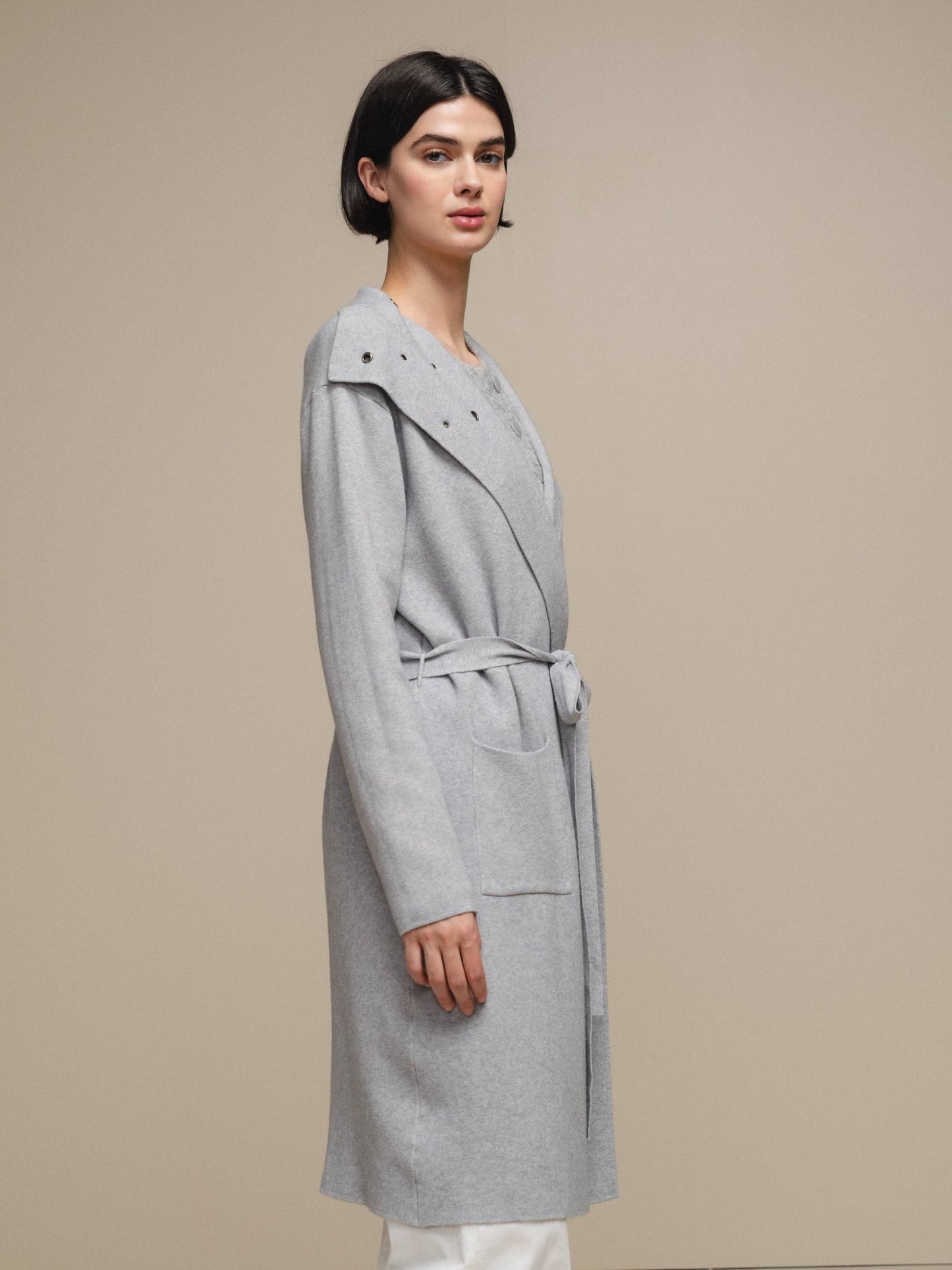 Cappotto cardigan in maglia con cintura e maxi collo