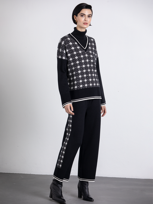 Maglia jacquard bicolore con scollo a V