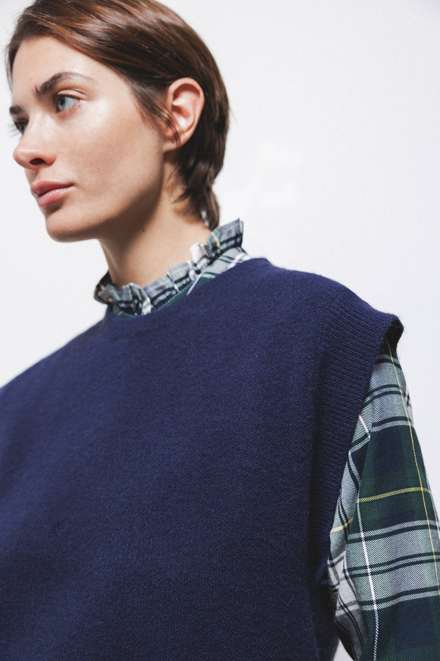 Gilet in maglia rasata con scollo rotondo