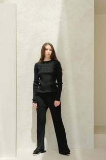 Maglione girocollo a costine in lana merino extra fine