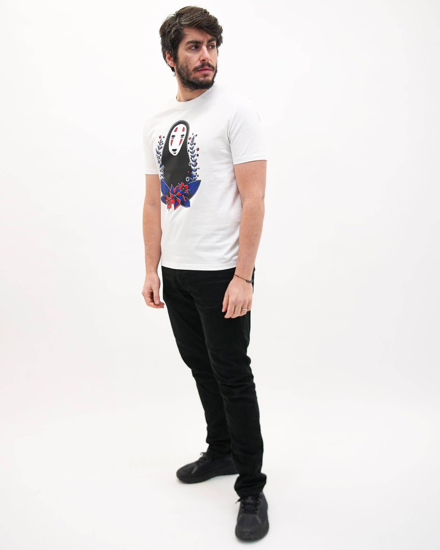 T-shirt Spirit Companion con stampa anime in cotone biologico