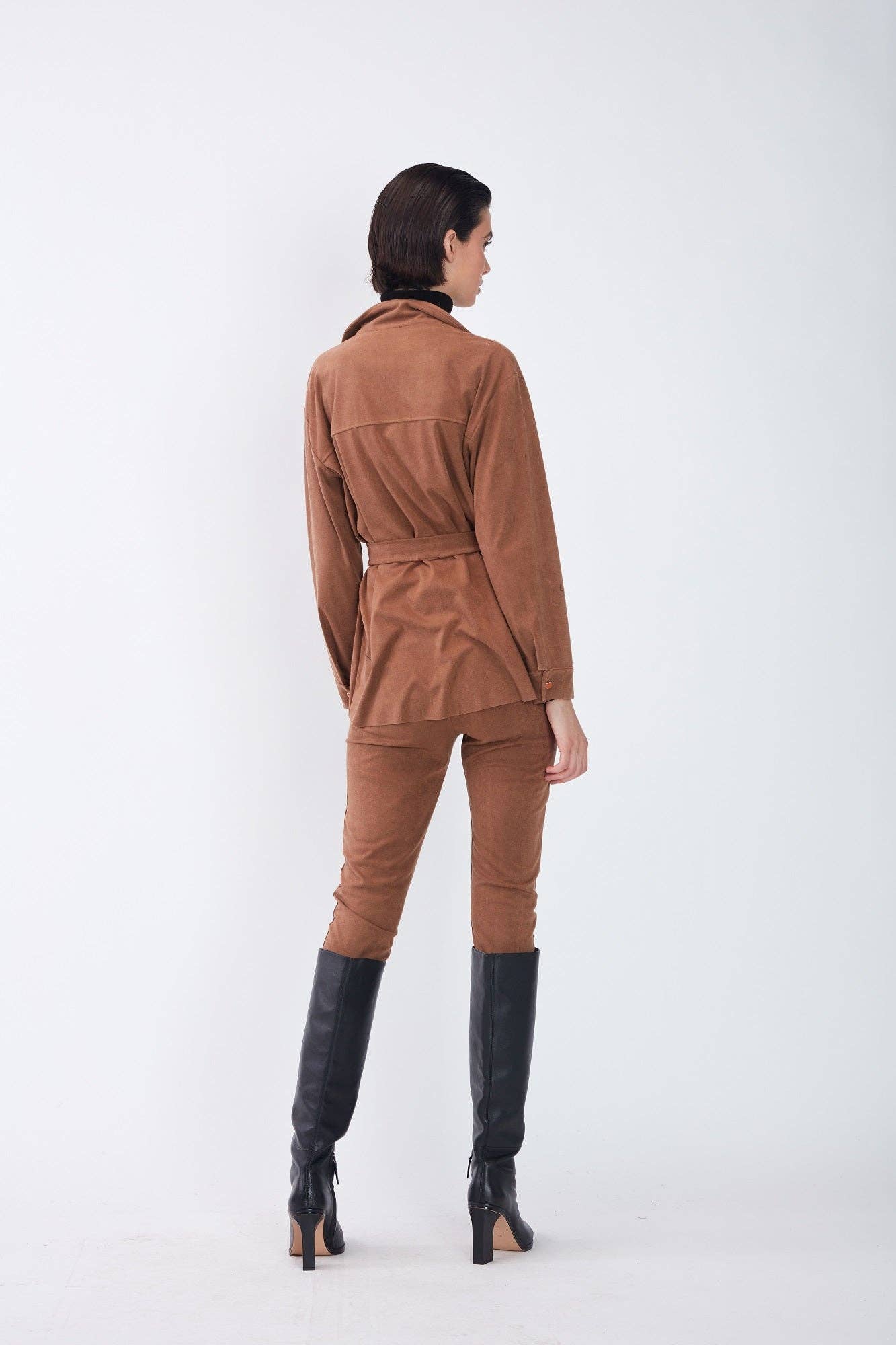Blusa effetto camoscio con cintura