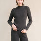 Maglione a costine con collo a lupetto in misto cashmere